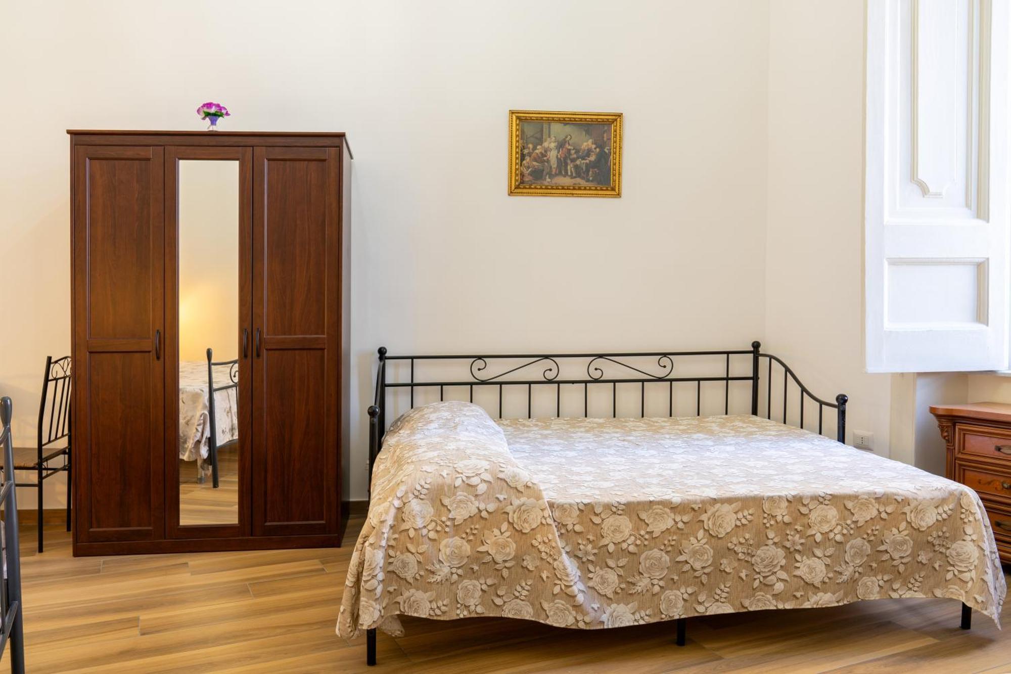 B&B Palazzo Sersale Napoli Nápoles Exterior foto