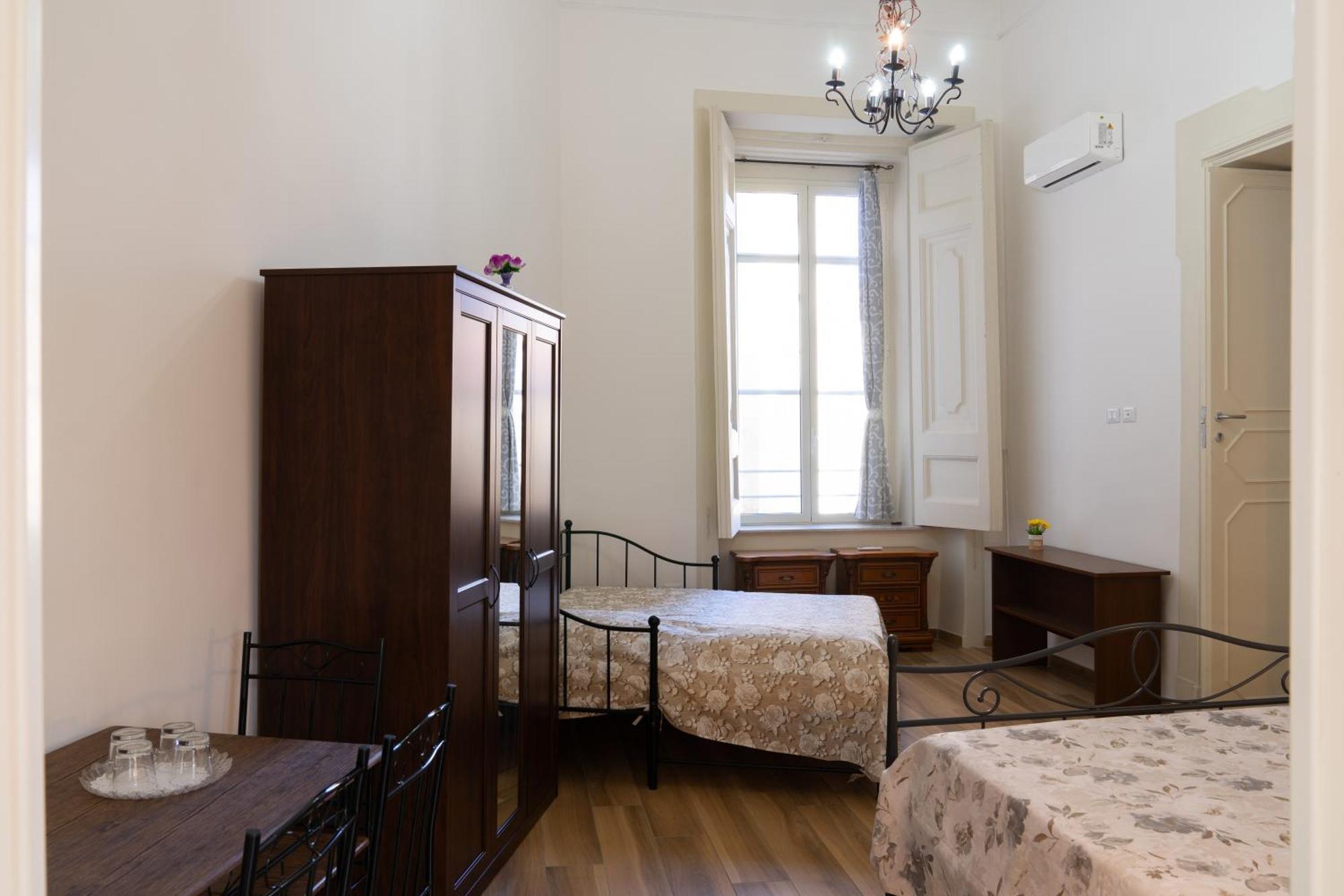 B&B Palazzo Sersale Napoli Nápoles Exterior foto