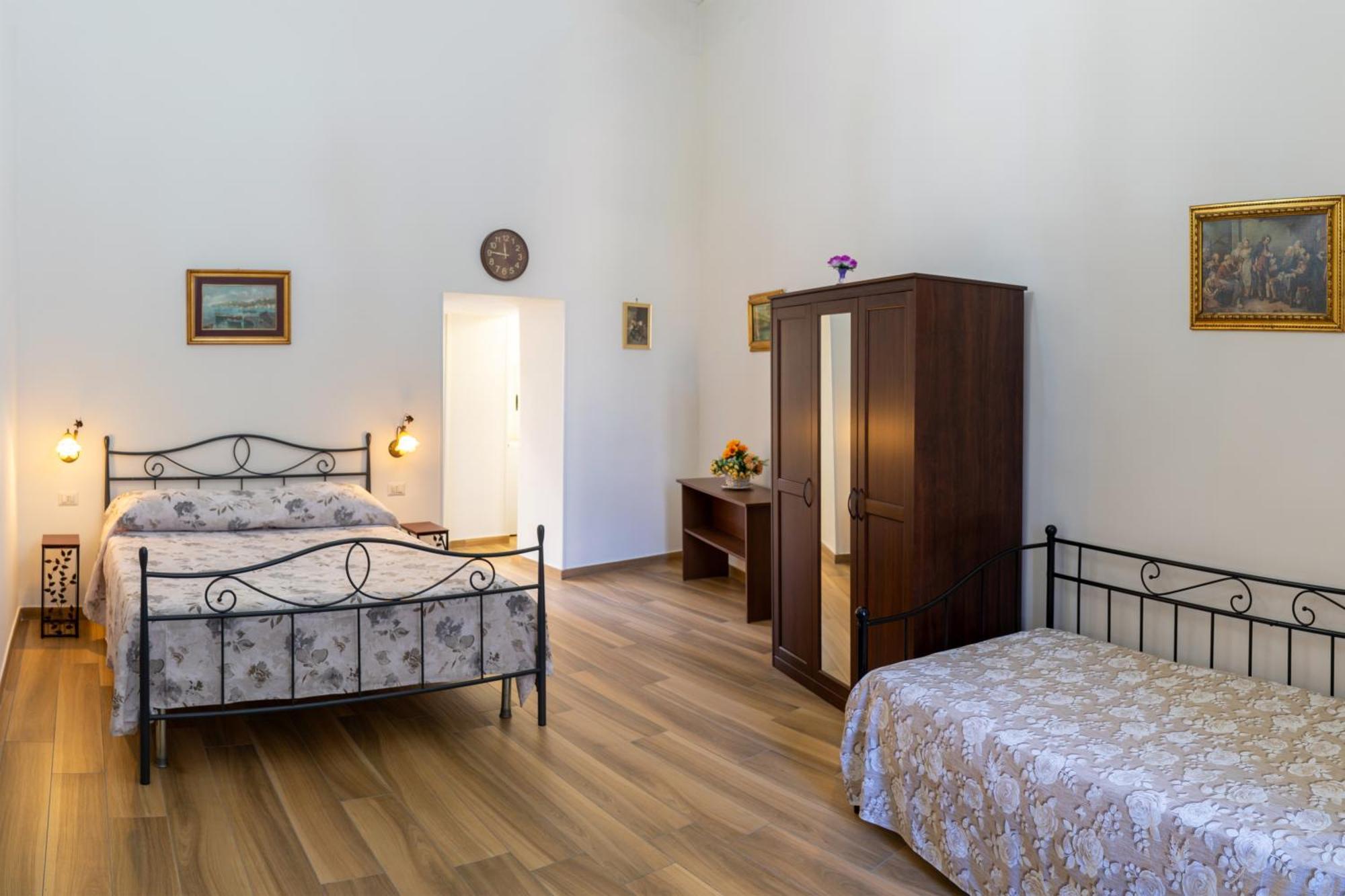 B&B Palazzo Sersale Napoli Nápoles Exterior foto